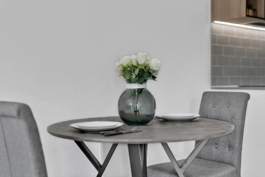 Deluxe 1 Bed In Colindale Wembley With Freewifitv Daire Londra Dış mekan fotoğraf