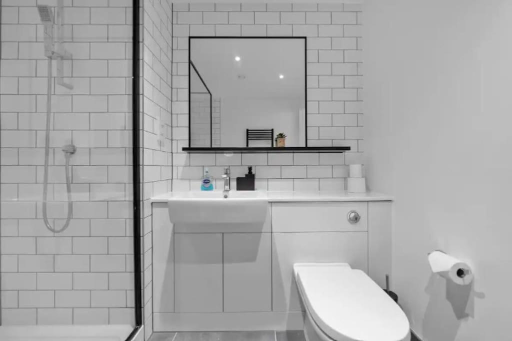 Deluxe 1 Bed In Colindale Wembley With Freewifitv Daire Londra Dış mekan fotoğraf